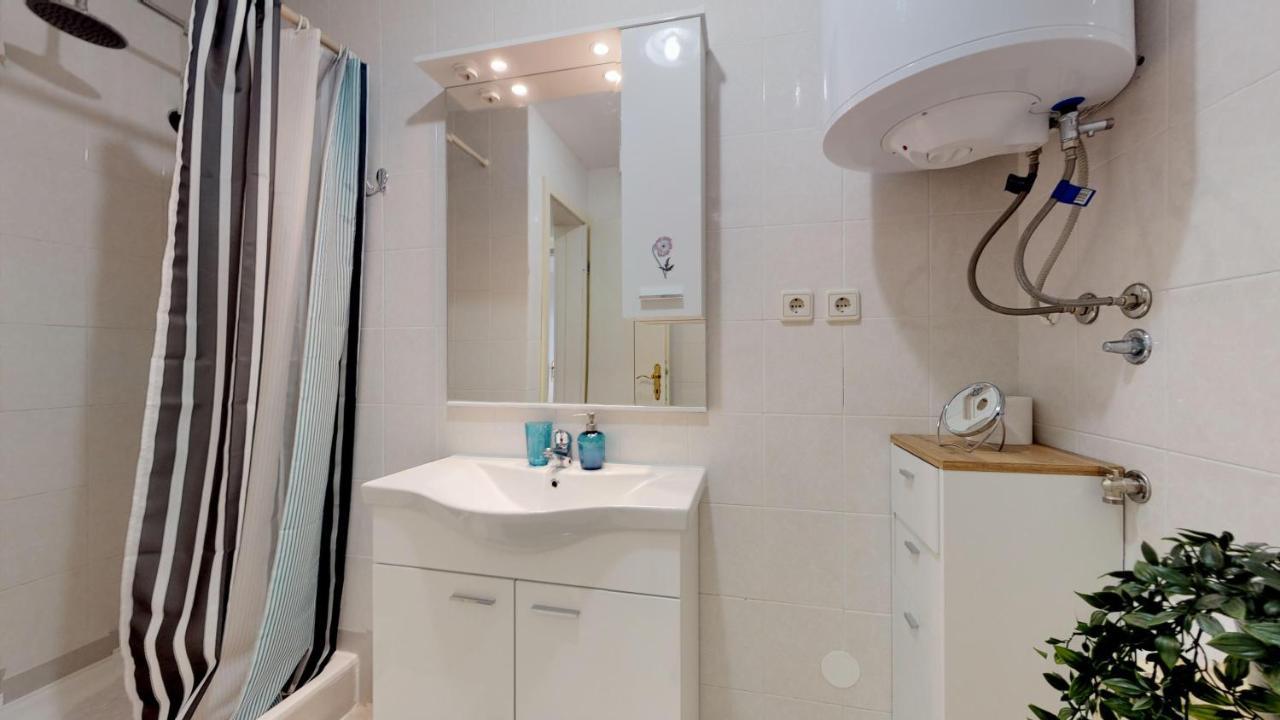 Emily Deluxe Superior 5 Star Studio Apartment, Your Piece Of Heaven With Sea & Park View Novigrad Istria Eksteriør bilde