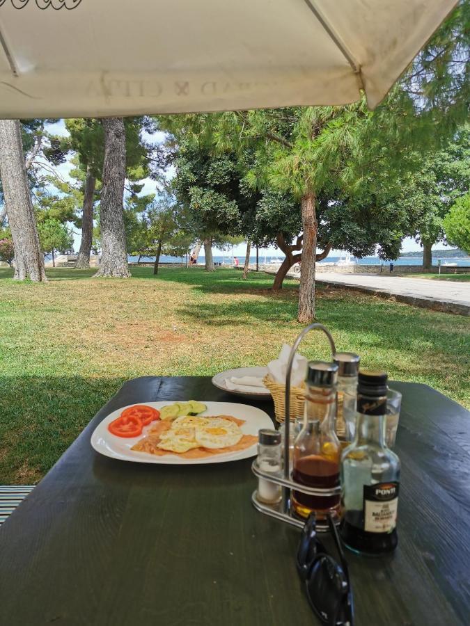 Emily Deluxe Superior 5 Star Studio Apartment, Your Piece Of Heaven With Sea & Park View Novigrad Istria Eksteriør bilde