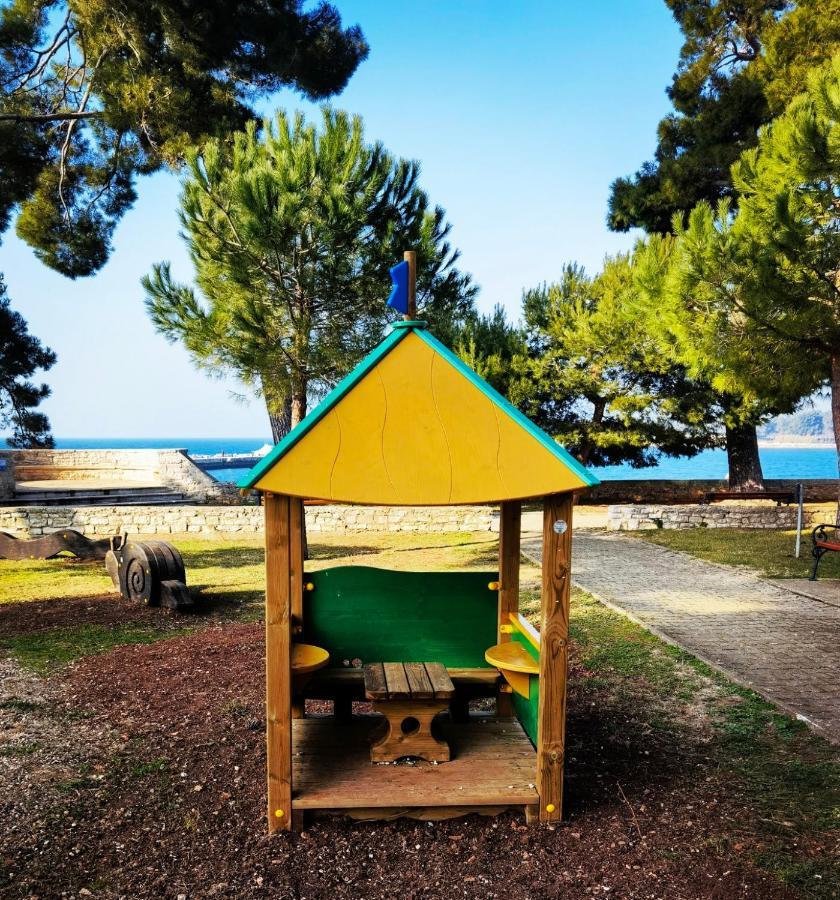 Emily Deluxe Superior 5 Star Studio Apartment, Your Piece Of Heaven With Sea & Park View Novigrad Istria Eksteriør bilde